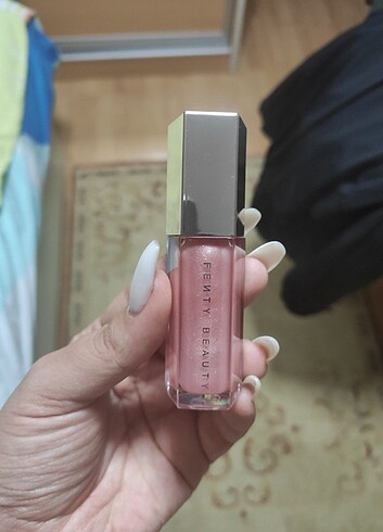 Fenty Beauty Gloss Bomb Sweet Mouth