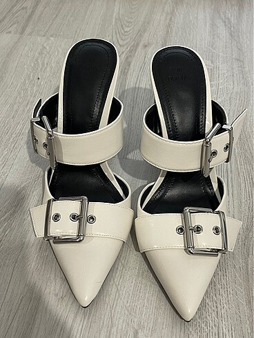 Bershka topuklu ayakkabı