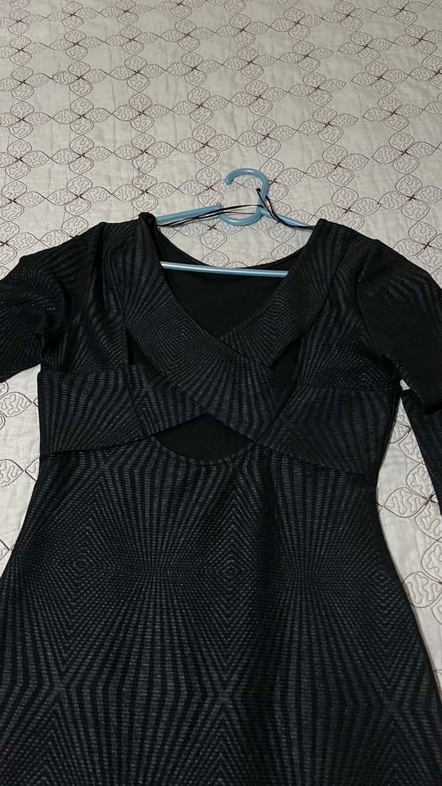 Siyah Uzun Kollu Piliseli V Yaka Elbise - Görsel 4