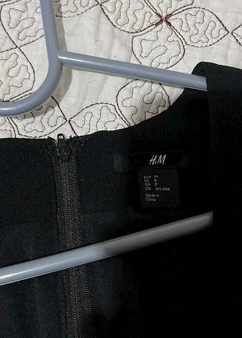 Siyah V Yakalı Uzun Gotik Kadın Elbise - Görsel 3