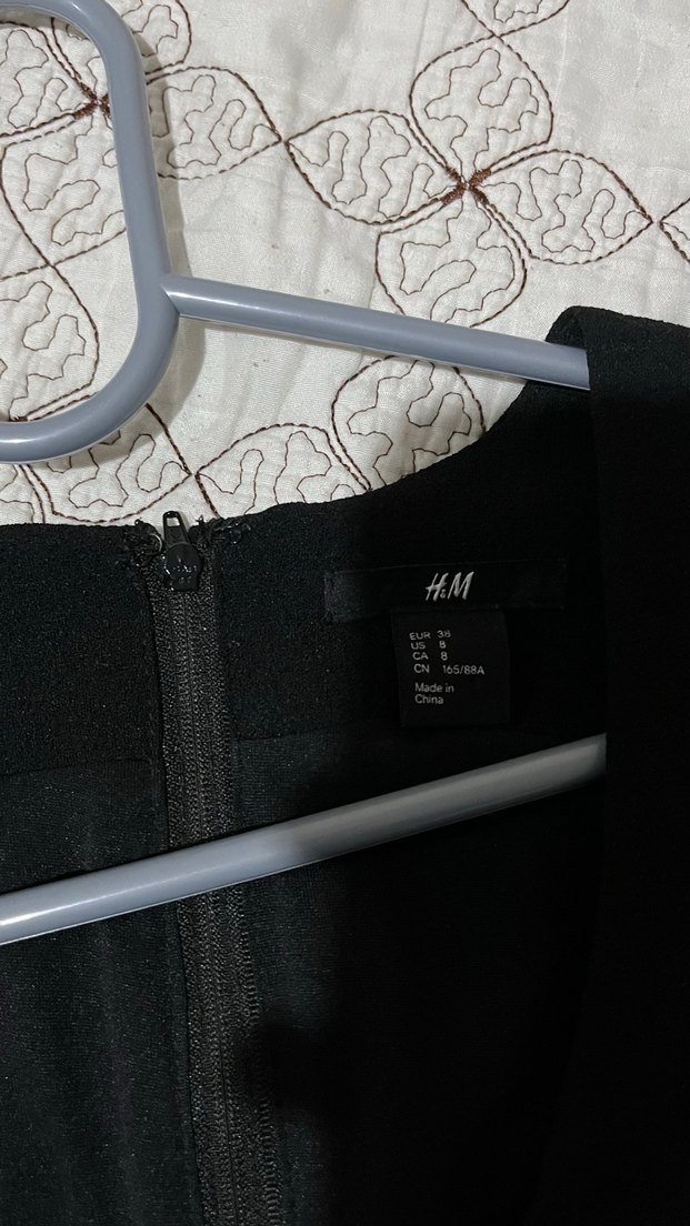 Siyah V Yakalı Uzun Gotik Kadın Elbise - Görsel 3