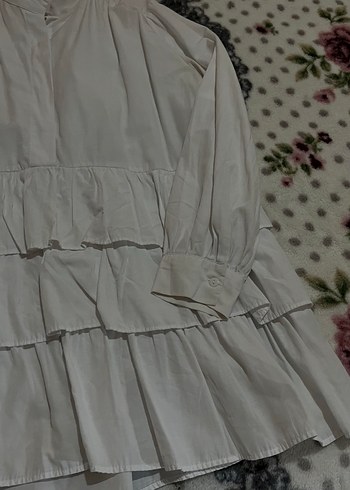 Kadın Beyaz Pamuklu Fırfırlı Mini Bluz - Görsel 2