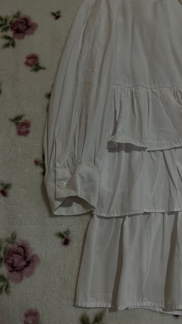 Kadın Beyaz Pamuklu Fırfırlı Mini Bluz - Görsel 3