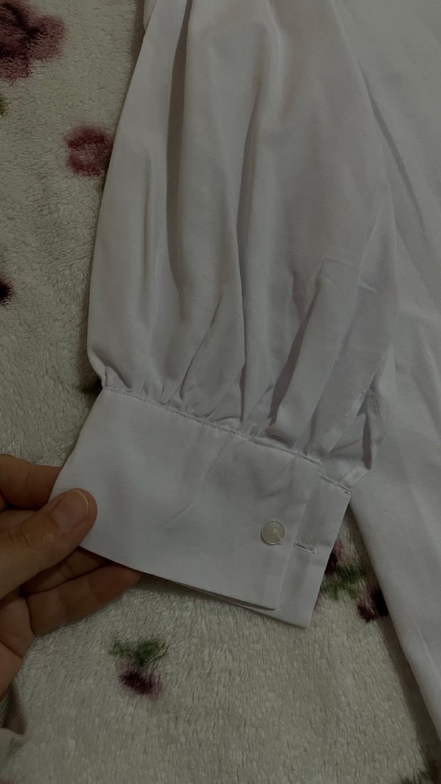 Pamuklu Beyaz Düğmeli Kadın Gömlek - Görsel 3