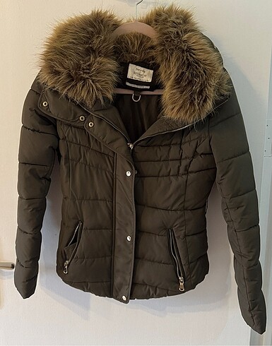 Bershka Mont
