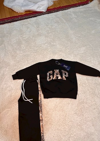 Siyah Payetli GAP Erkek Çocuk Eşofman Takımı - Görsel 3