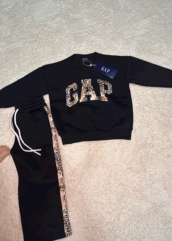 Siyah Payetli GAP Erkek Çocuk Eşofman Takımı - Görsel 5