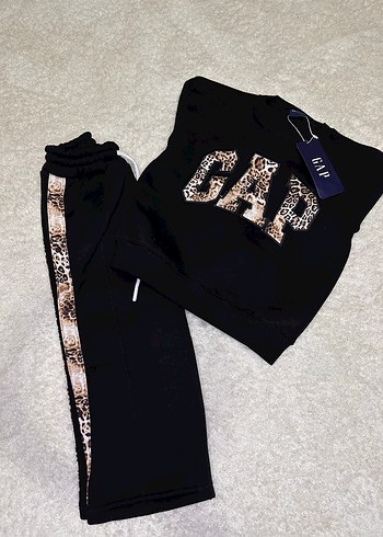 Siyah Payetli GAP Erkek Çocuk Eşofman Takımı - Görsel 9