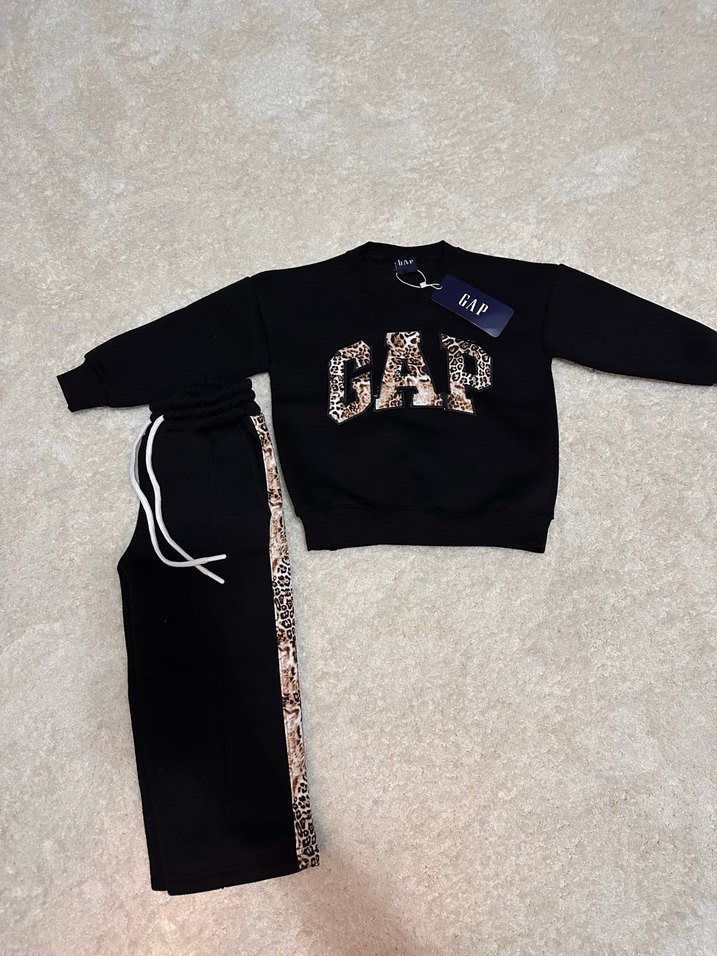 Siyah Payetli GAP Erkek Çocuk Eşofman Takımı - Görsel 2