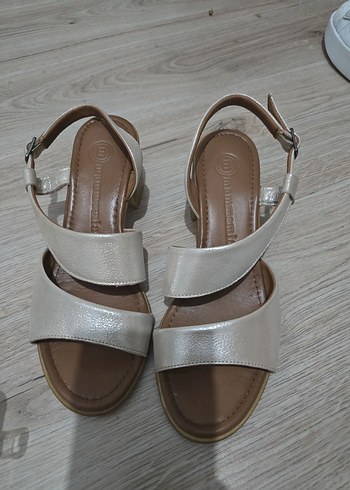 37 Beden Mamamia Bej Topuklu Kadın Sandalet