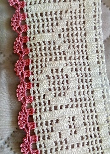 Pembe Kenarlı El Örgüsü Dantel Şerit - Görsel 4