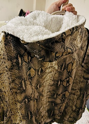 Deri Görünümlü Yılan Desenli Kadın Mont - Görsel 3