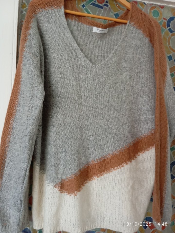 Bohem Gri Renkli V Yaka Triko Kazak - Görsel 3