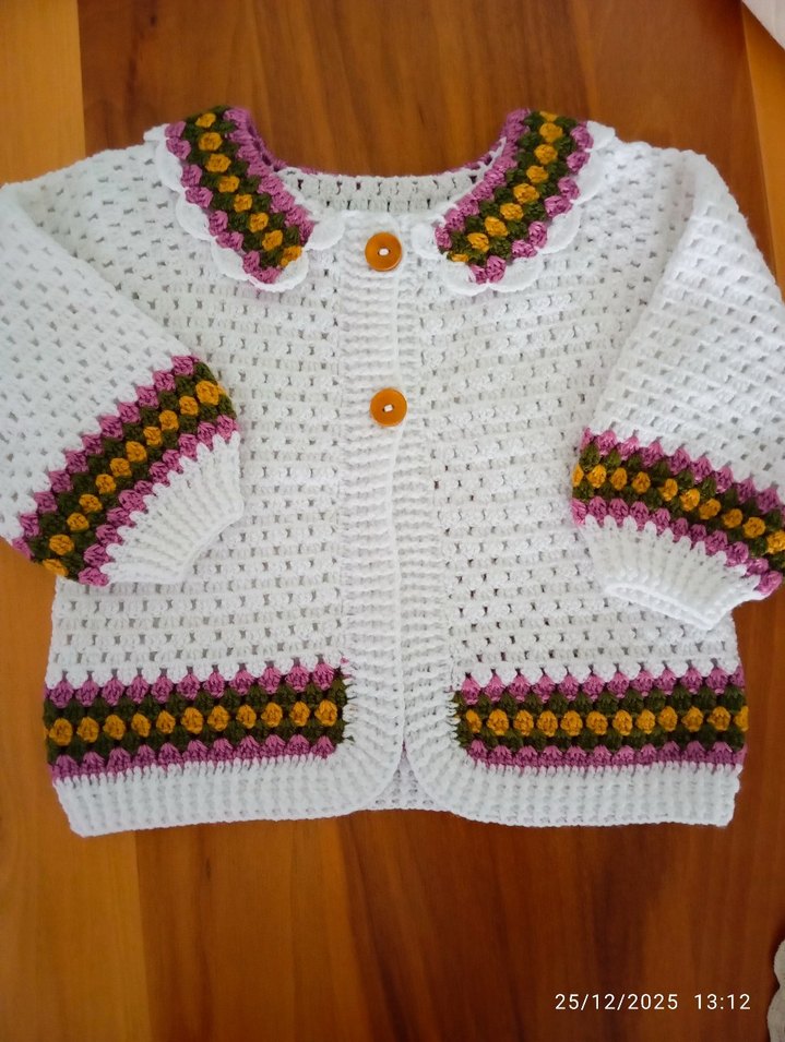 Renkli Nakışlı Bohem Örgü Kız Hırkası - Görsel 3