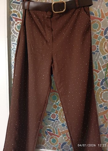 Etiketli taşlı koyu kahve takım - Görsel 3