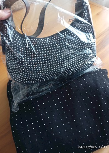 (YENİ SIFIR ÜRÜN)Siyah Payetli takım ve çanta - Görsel 4