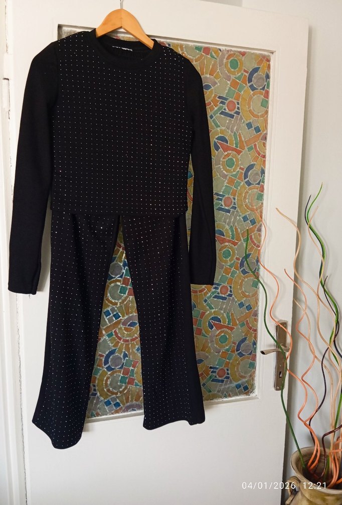 (YENİ SIFIR ÜRÜN)Siyah Payetli takım ve çanta - Görsel 2