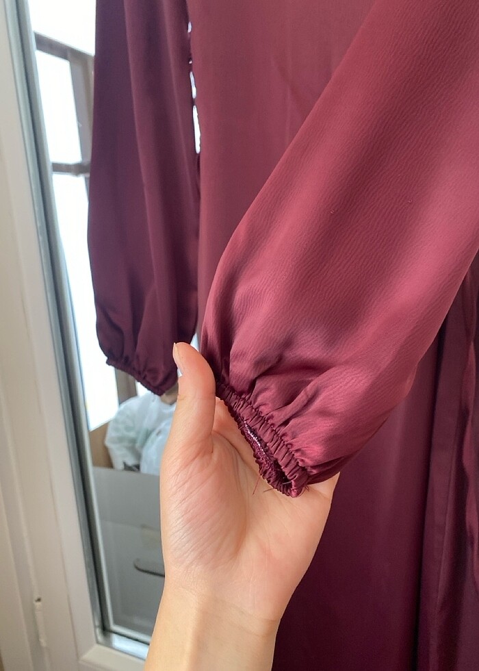 Yanlardan Bağlamalı Bordo Abiye - Görsel 3