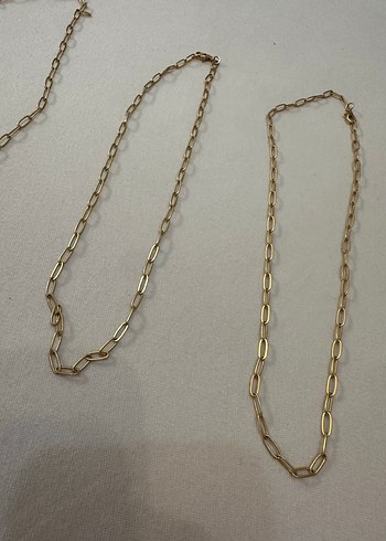 Minimalist Zincir Detaylı Altın Renk Kadın Kolyeler - Görsel 4