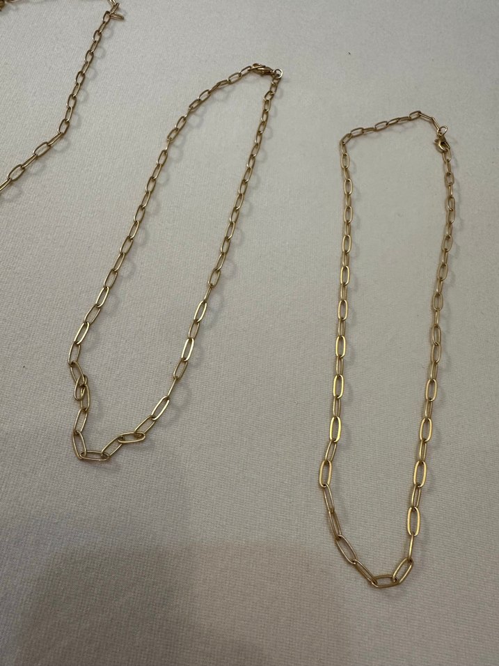 Minimalist Zincir Detaylı Altın Renk Kadın Kolyeler - Görsel 4