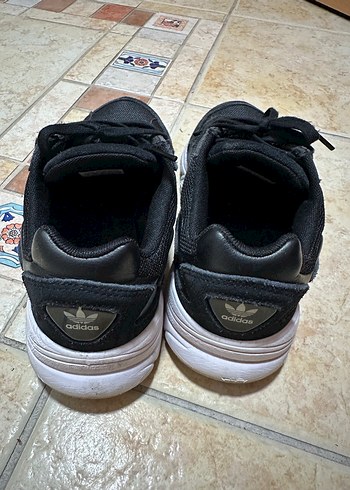 Siyah Adidas Bağcıklı Spor Ayakkabı - Görsel 3