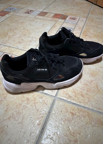 Siyah Adidas Bağcıklı Spor Ayakkabı - Görsel 2