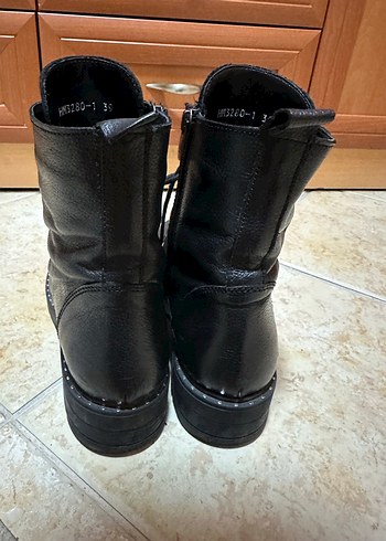 Elle Siyah Deri Kadın Bot - Görsel 5