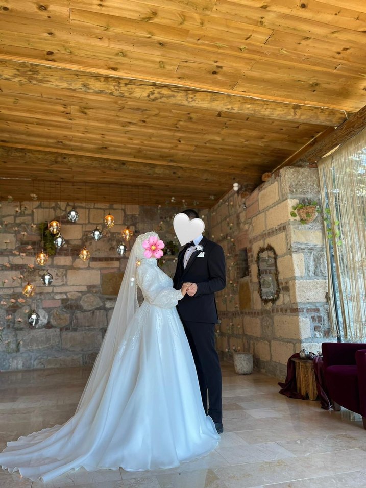 Uzun Kollu Yakalı Prenses Gelinlik — görsel 2/7