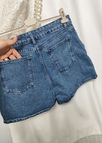 Kadın Mavi Kemerli Kot Şort - Görsel 4