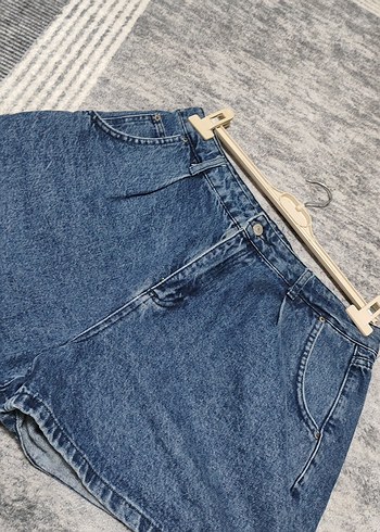 Kadın Mavi Kemerli Kot Şort - Görsel 3