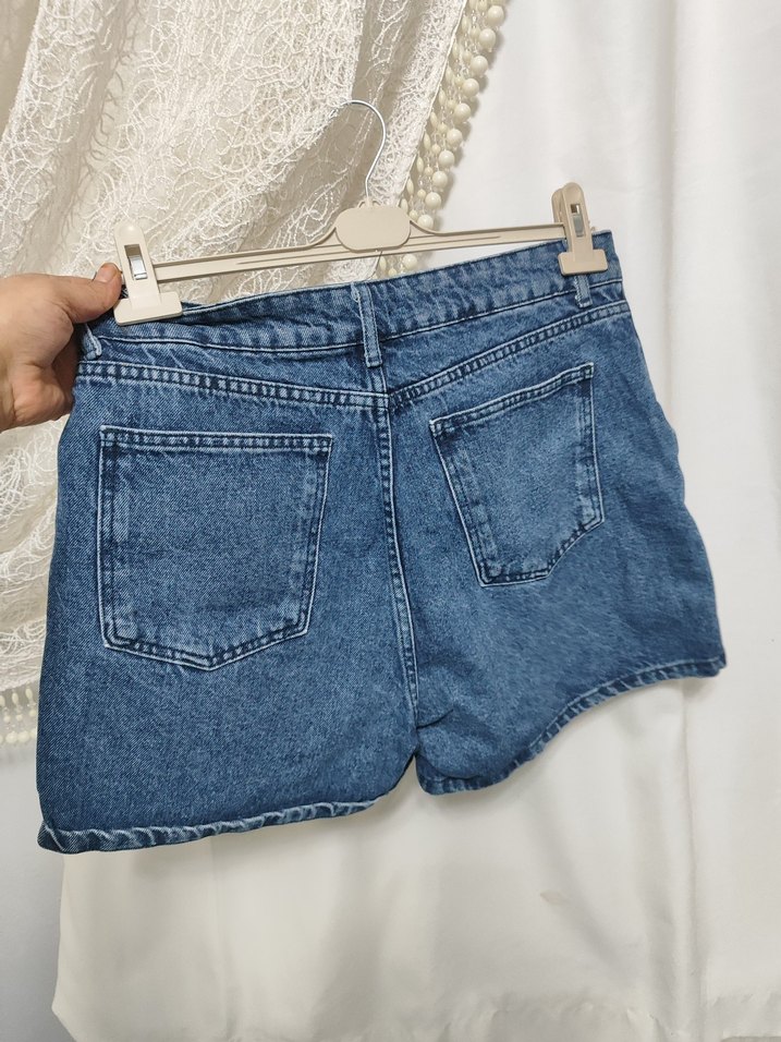 Kadın Mavi Kemerli Kot Şort - Görsel 5