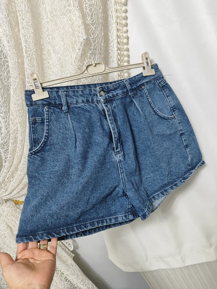 Kadın Mavi Kemerli Kot Şort - Görsel 2