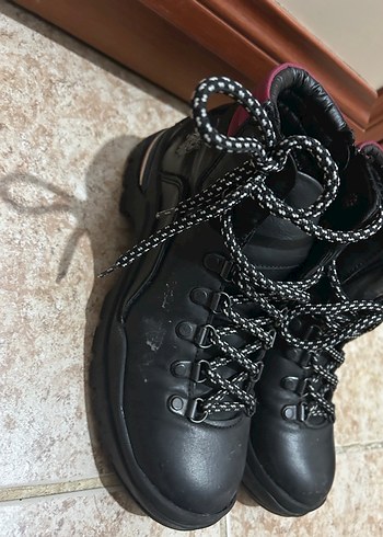 Bordo Siyah Bot - Görsel 3