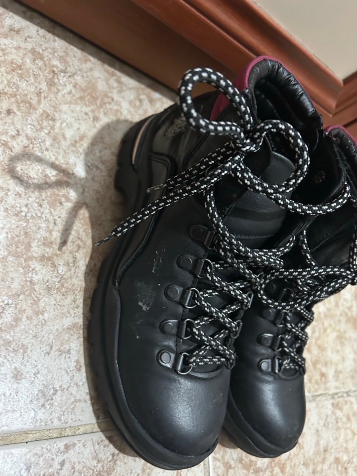 Bordo Siyah Bot - Görsel 3