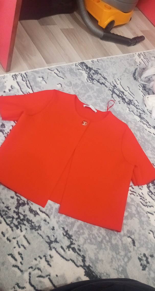 Düğmeli Kısa Kollu Kırmızı Hamile Hırka - Görsel 2