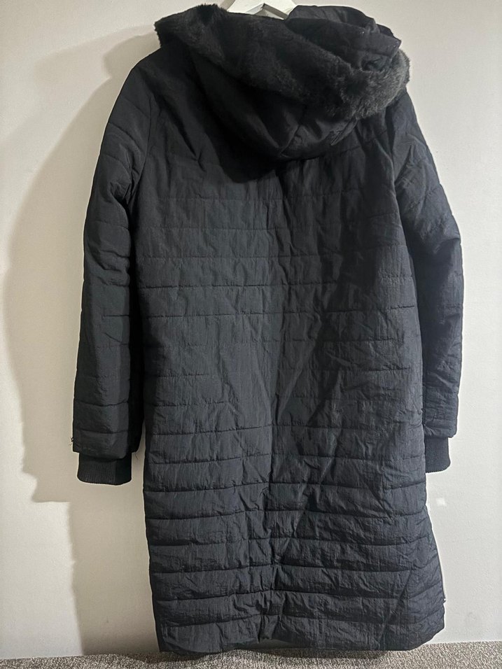 Kadın Siyah Uzun Kürklü şişme mont - Görsel 2