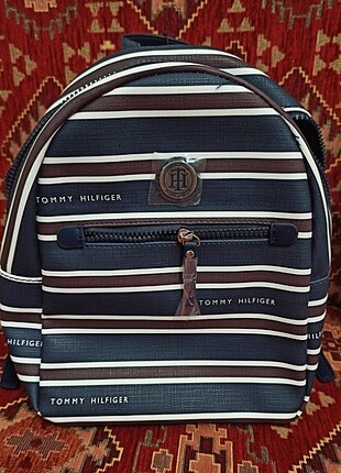 Tommy Hilfiger sırt çantası