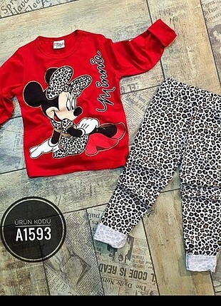 Mickey mouse taytlı takım