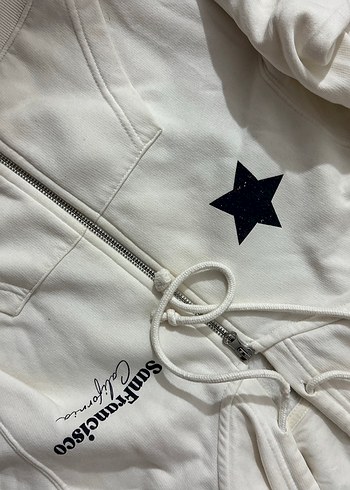 Beyaz Kapüşonlu Sweatshirt - Görsel 3