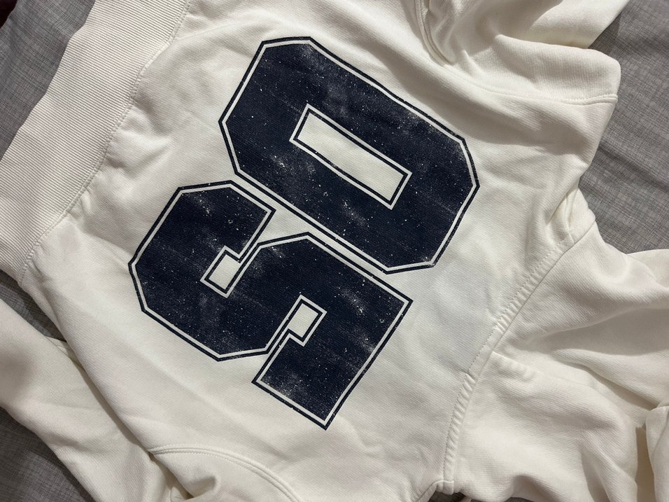 Beyaz Kapüşonlu Sweatshirt - Görsel 4