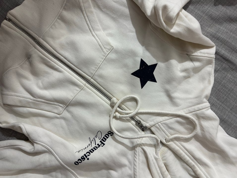 Beyaz Kapüşonlu Sweatshirt - Görsel 3