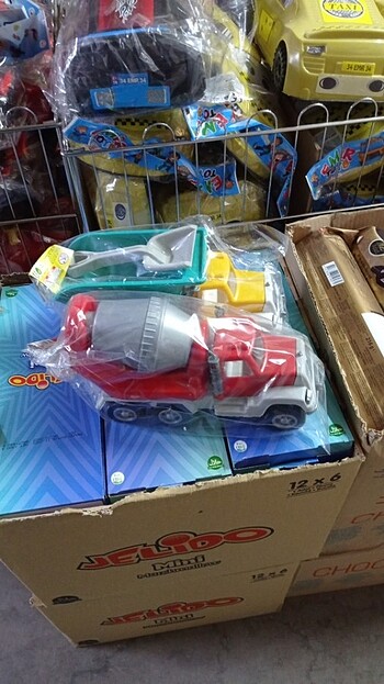 Damperli Kamyon Veya Harç Kamyonu Oyuncak