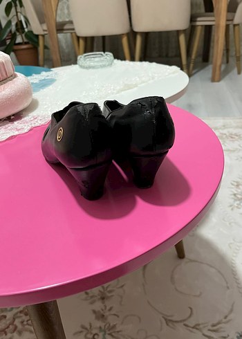 38 Beden Siyah Dolgu Topuklu Kadın Klasik Ayakkabı