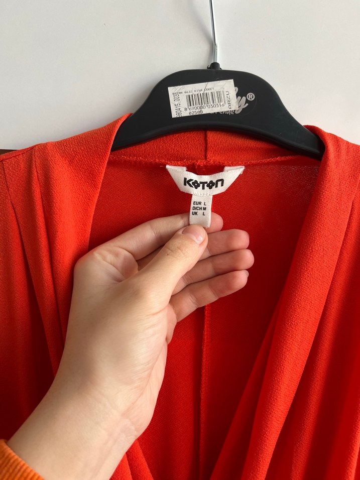 Kısa Kollu Kırmızı V Yaka Midi Triko Elbise - Görsel 3