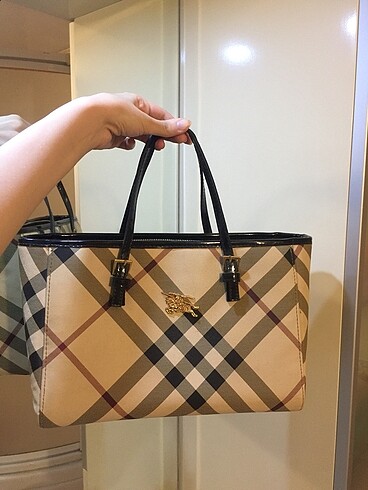 Burberry Kol Çantası