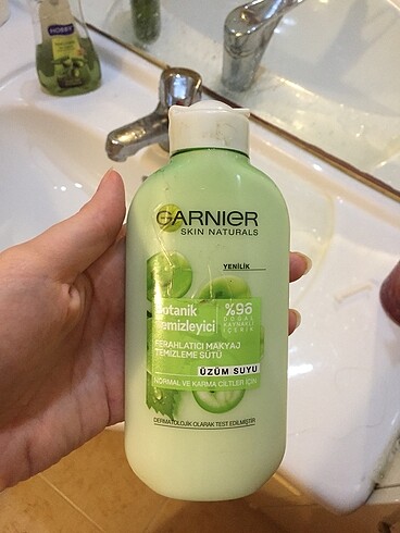 Garnıer Temizleme Sütü