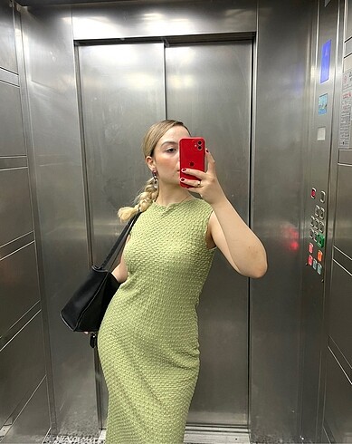 l Beden Fıstık yeşili uzun elbise