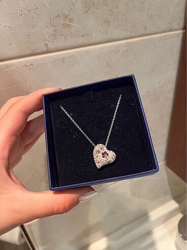  Beden beyaz Renk Swarovski Kolye