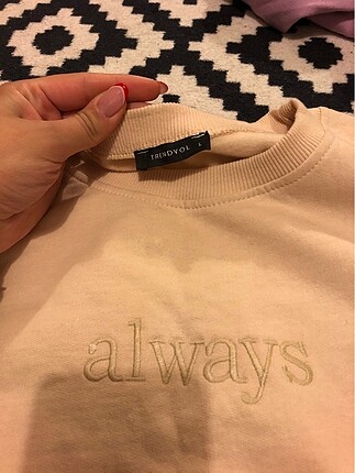 sweatshirt