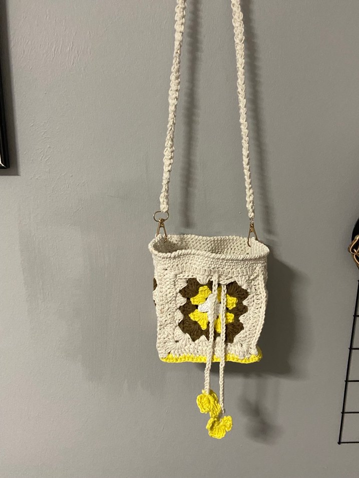 Sarı Çiçek Desenli Örgü Bohem Kadın Çanta - Görsel 4